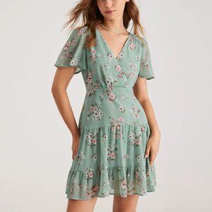 Commense V-Neck Floral Tiered Short Dress Green Metallic NWT